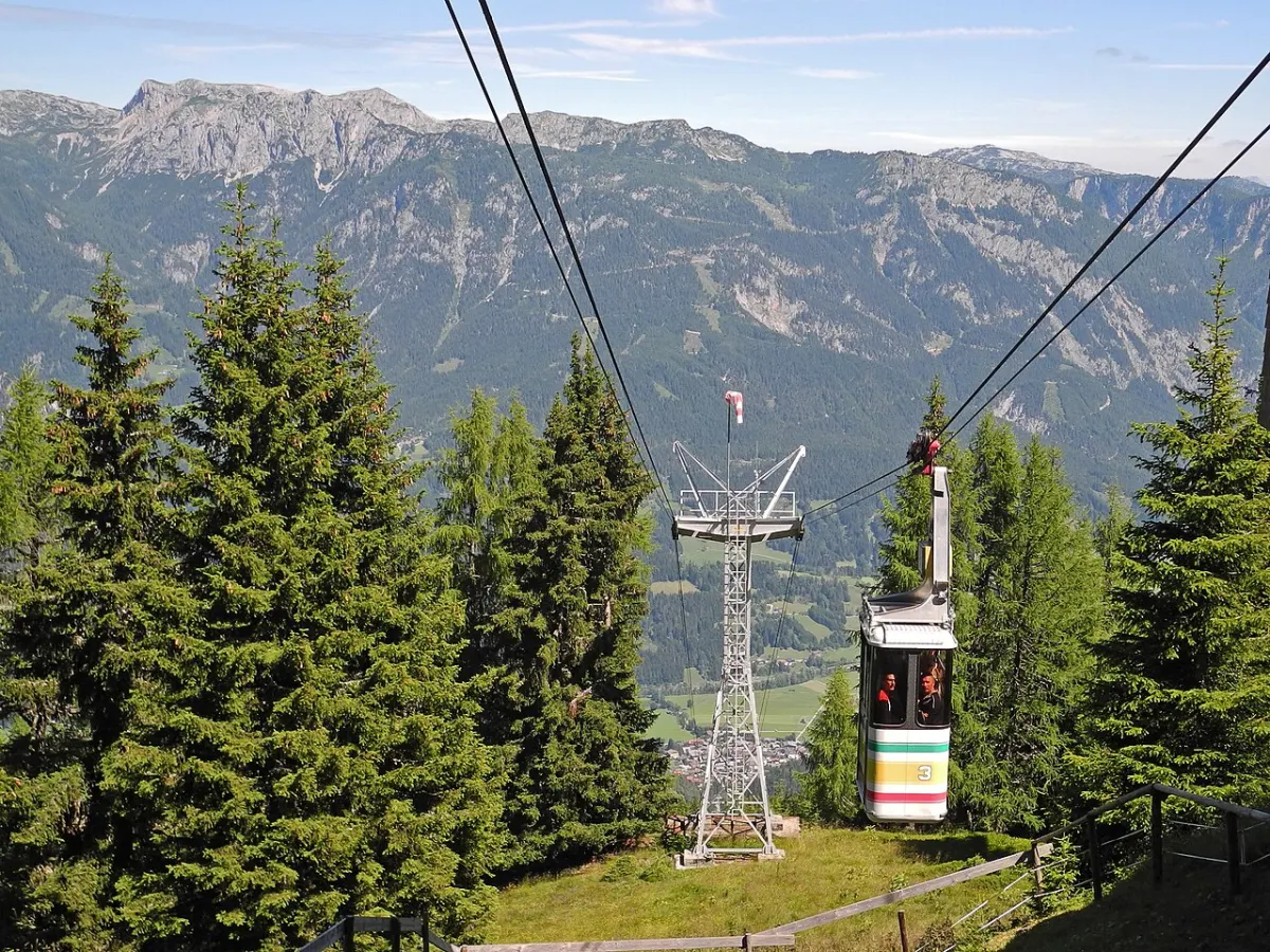 Gondel der Bahn auf den Hauser Kaibling