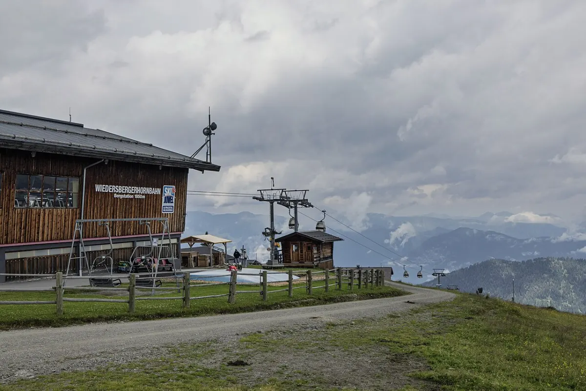 Bergstation der Wiedersbergerhornbahn